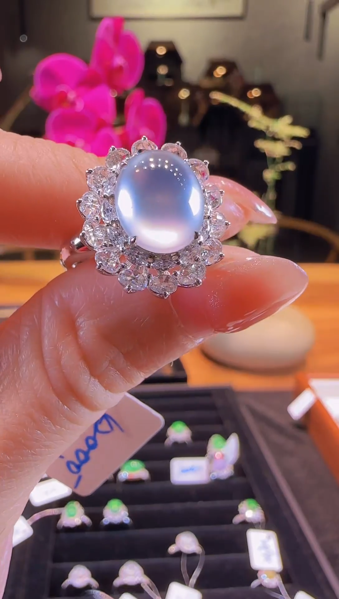 【闪购商品】翡翠戒指18K金镶嵌白冰翡翠蛋面戒指