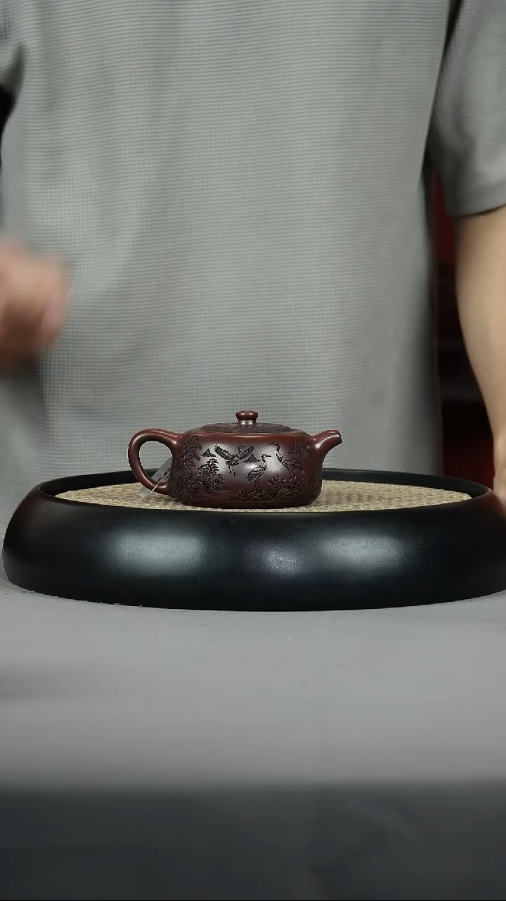 茶壶紫砂古乌泥 扁韵 刻绘