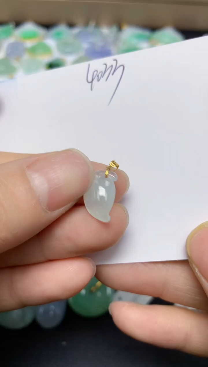 【闪购商品】翡翠挂件18K金镶嵌 天然翡翠A货