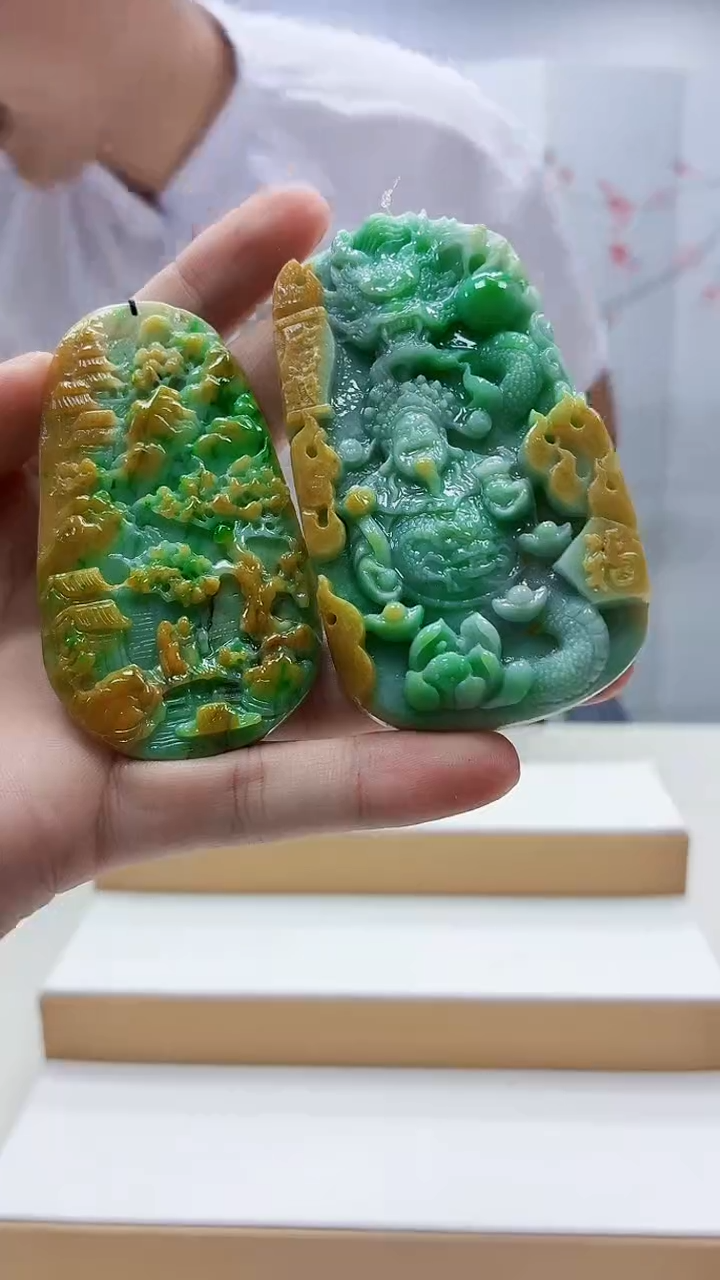 未镶嵌定制翡翠5145bb-毛货挂件一对53赠底座