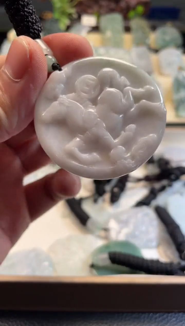 颈饰未镶嵌翡翠11/30/031