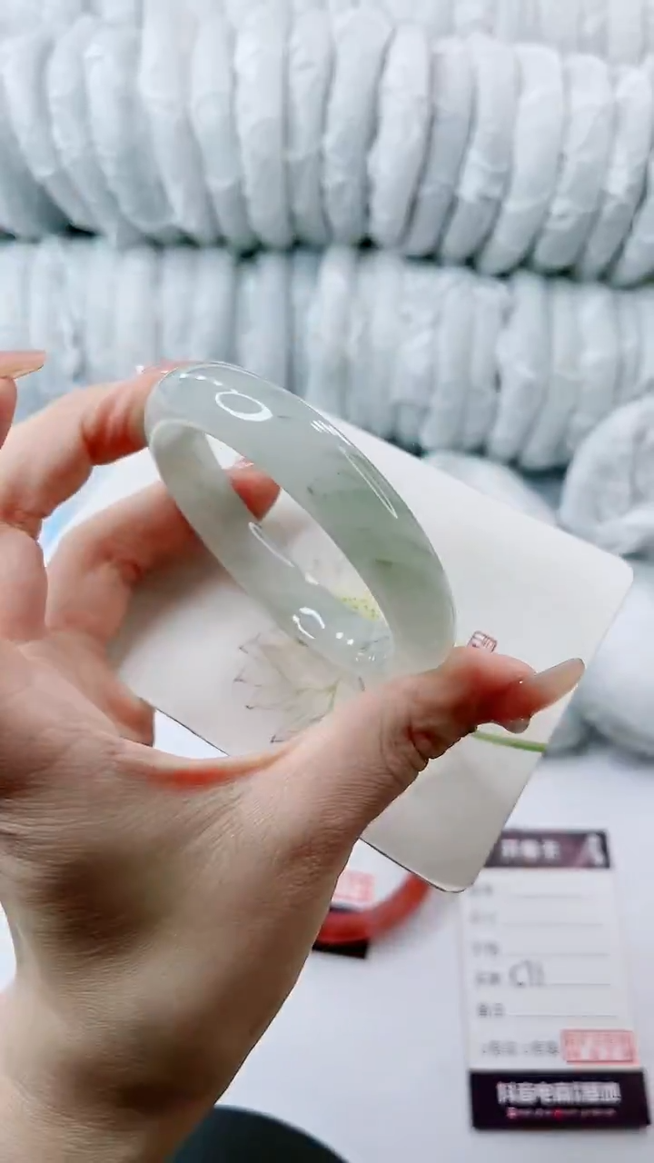 【闪购商品】石英质玉手镯未镶嵌多样性发货C71