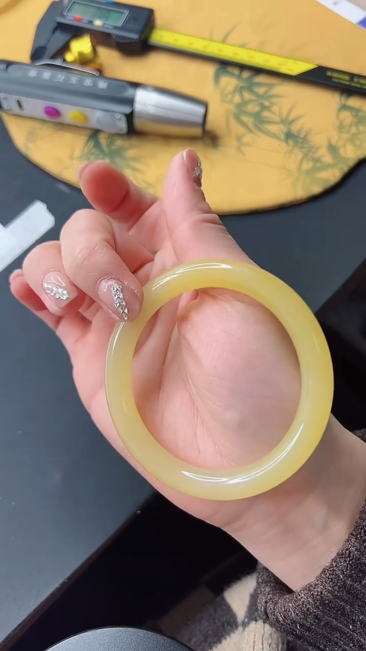 【闪购商品】石英质玉手镯未镶嵌624-57-58