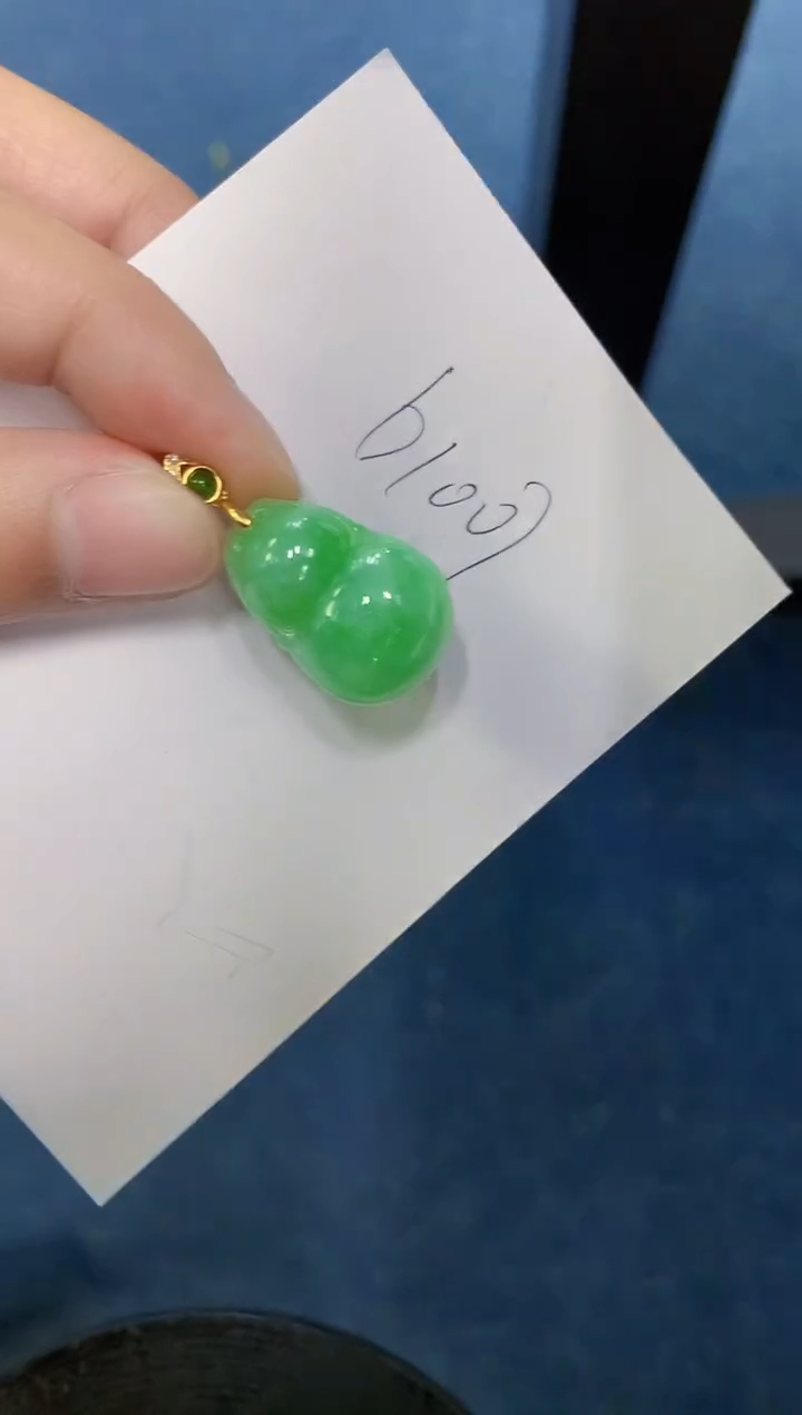翡翠未镶嵌颈饰000000000