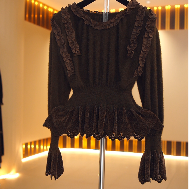 【糖宝专属】秋冬荷叶边气质重工拼接长袖法式蕾丝打底衫7103-1