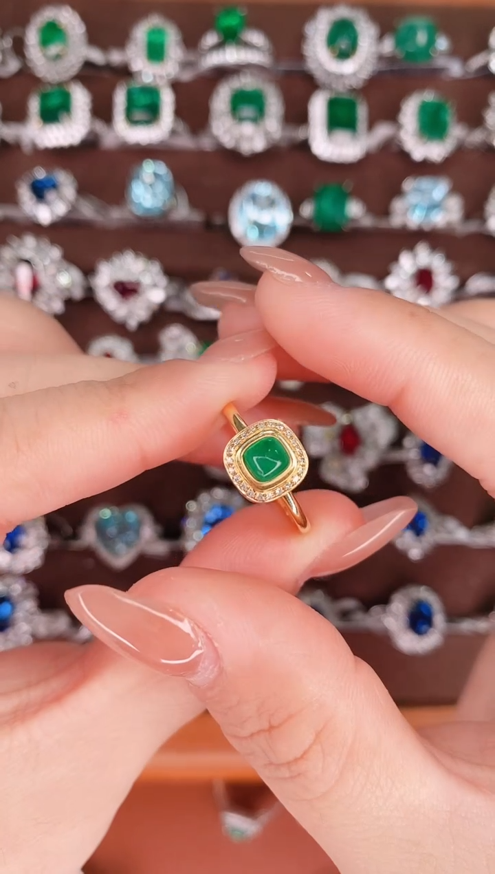 【闪购商品】18K金戒指18K金镶嵌祖母绿-0.5ct