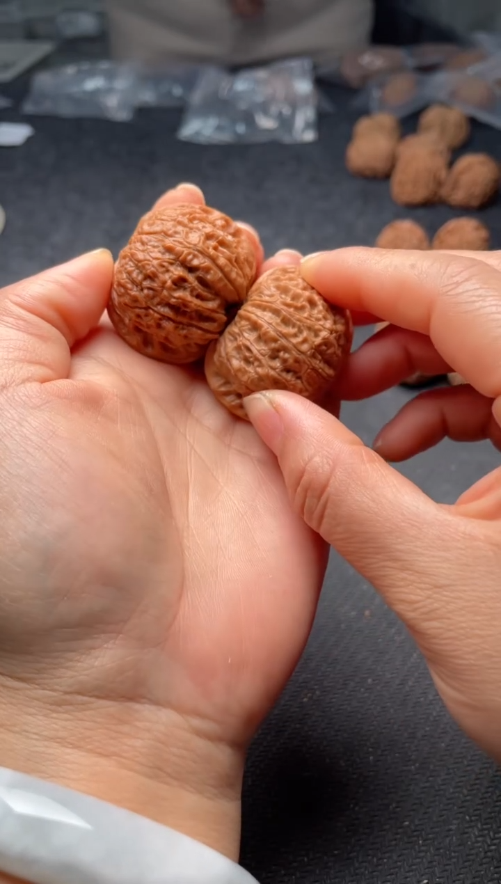 把件文玩核桃w201  血麒麟 40尺