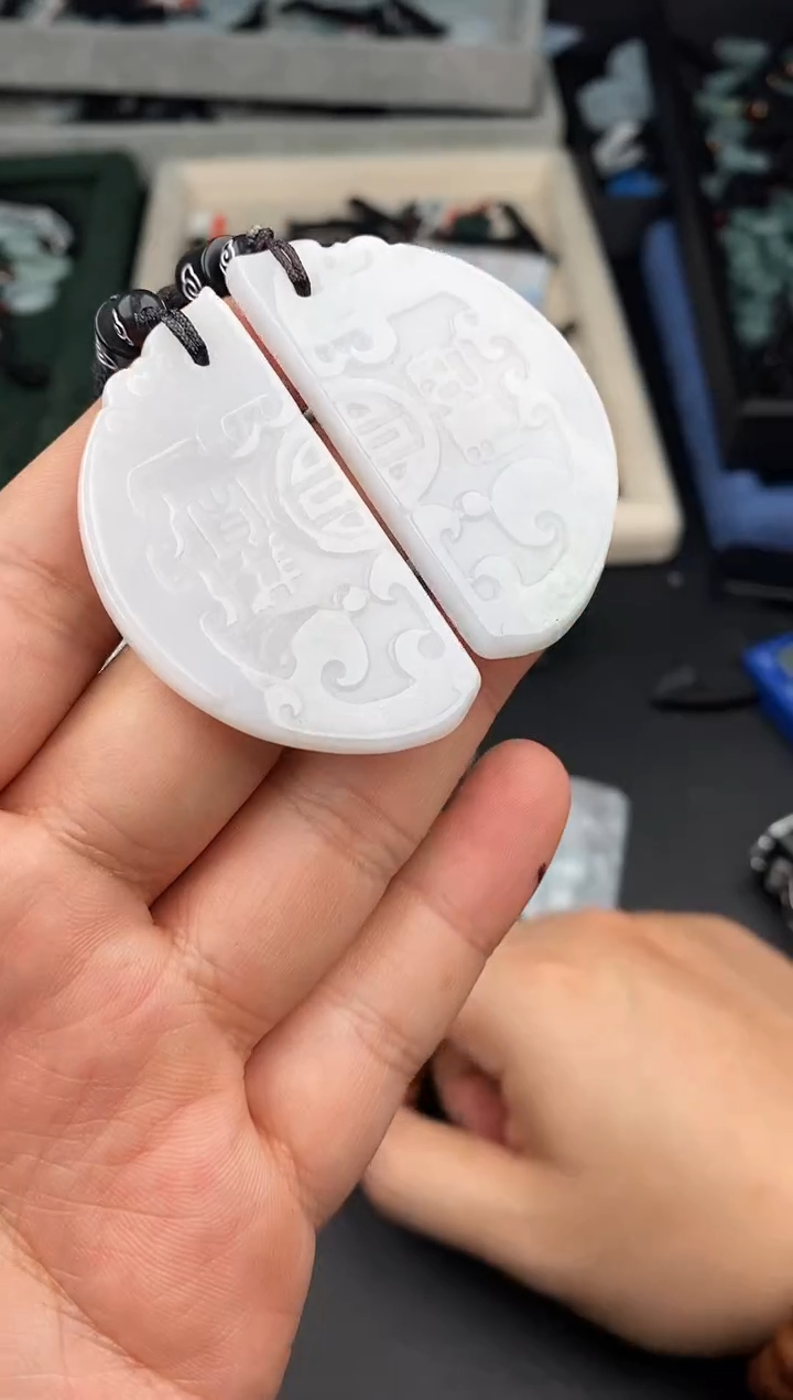 【闪购商品】翡翠颈饰未镶嵌   天然翡翠，一物一图