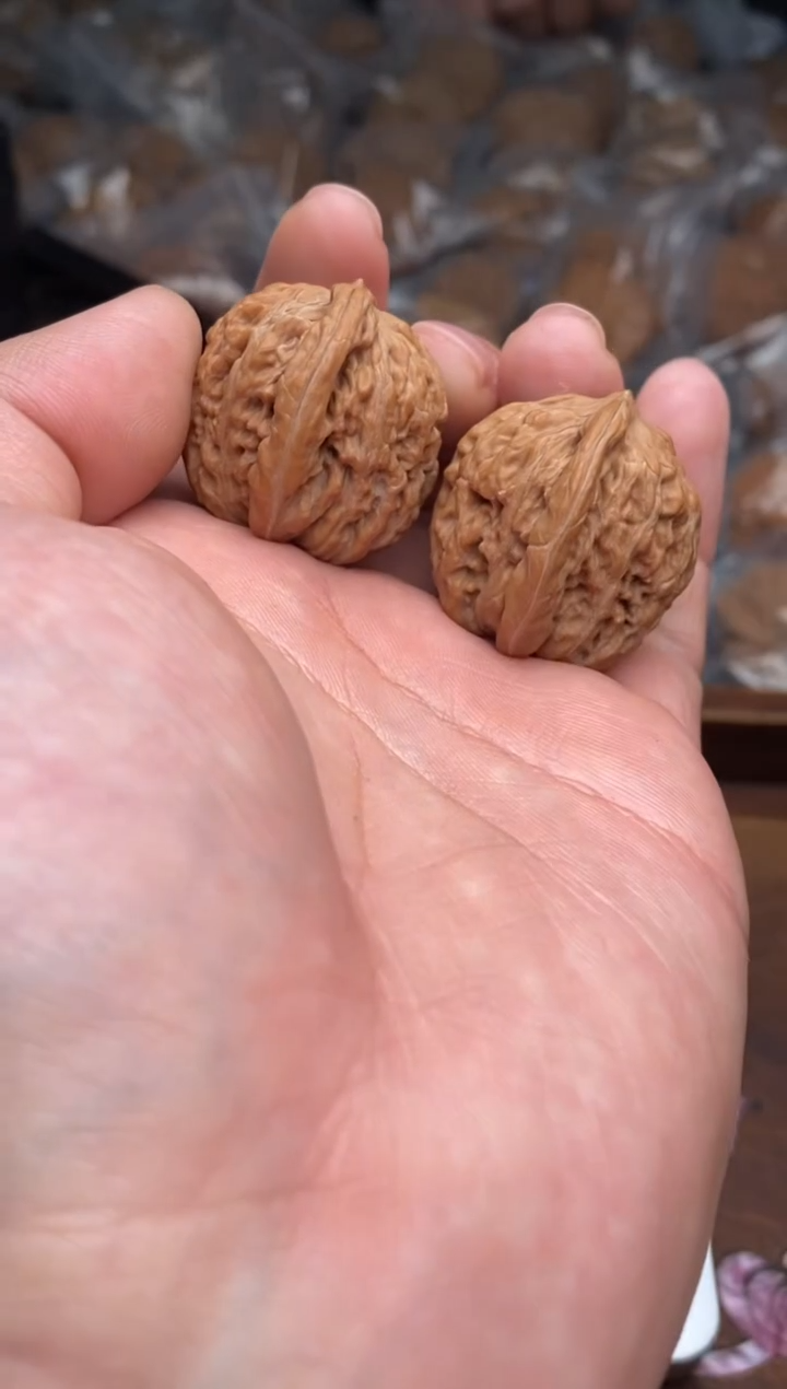 【闪购商品】文玩核桃把件G77号30尺四座楼