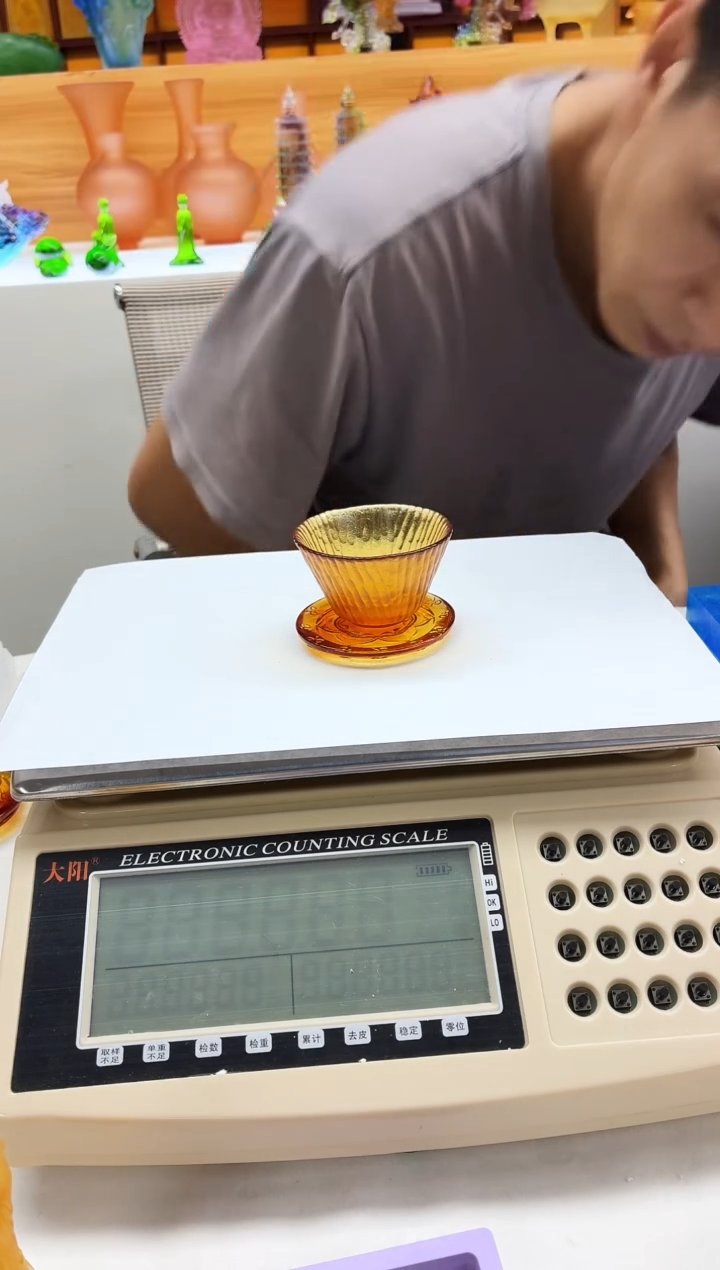 手工艺品琉璃琥珀色杯子加杯垫一套