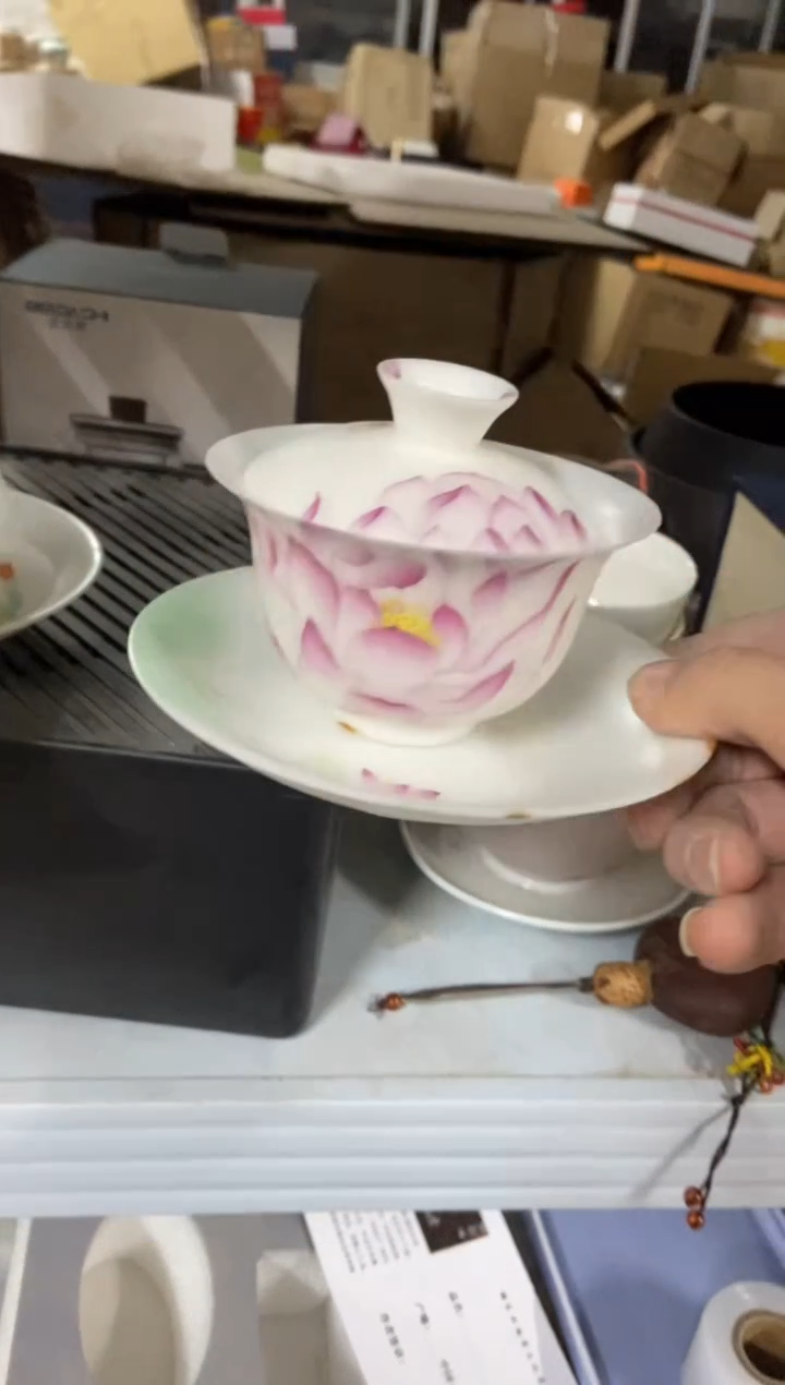 杯子瓷无运费险有瑕疵的摄影的产品有使用过的痕迹有点脏介意勿拍