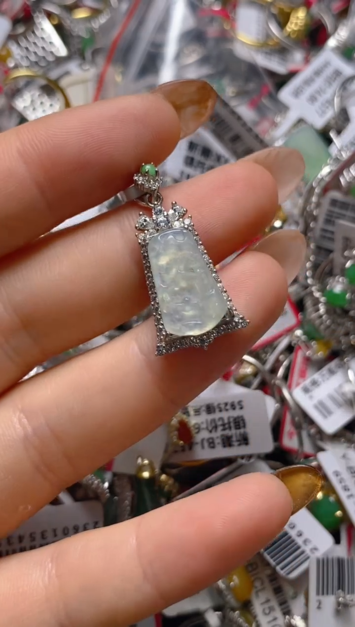 银S925镶嵌戒指翡翠百内无证书