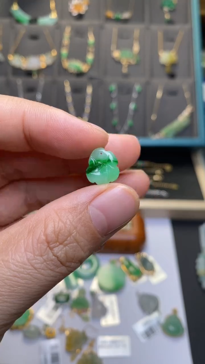 颈饰未镶嵌翡翠净货40478