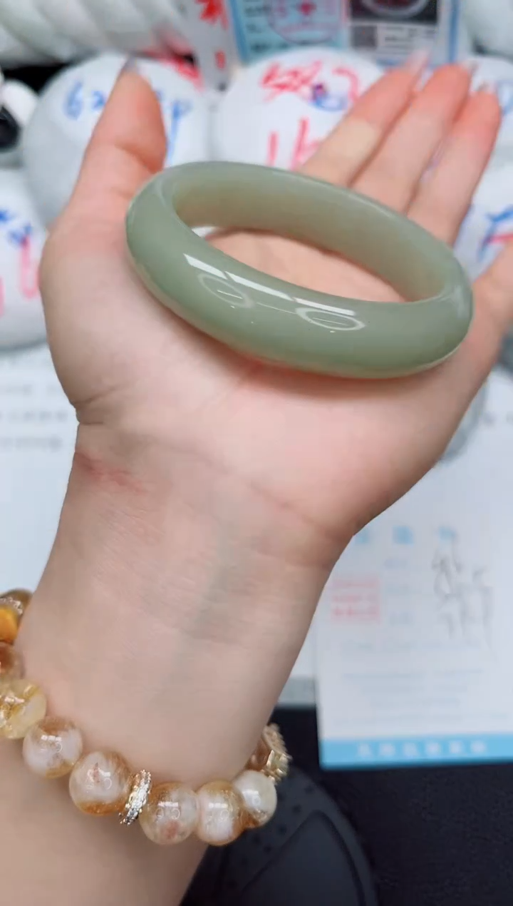 石英质玉手镯未镶嵌46-56.5