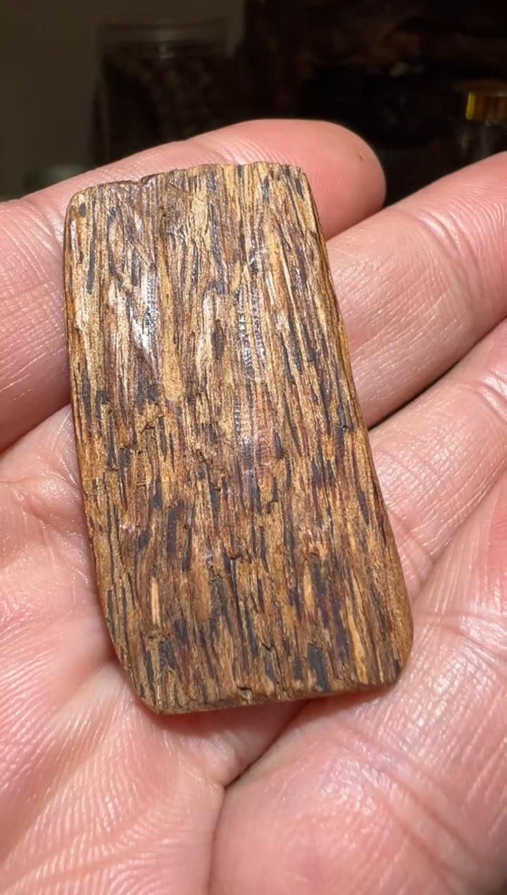 【闪购商品】沉香手把件菩萨棋3.3克