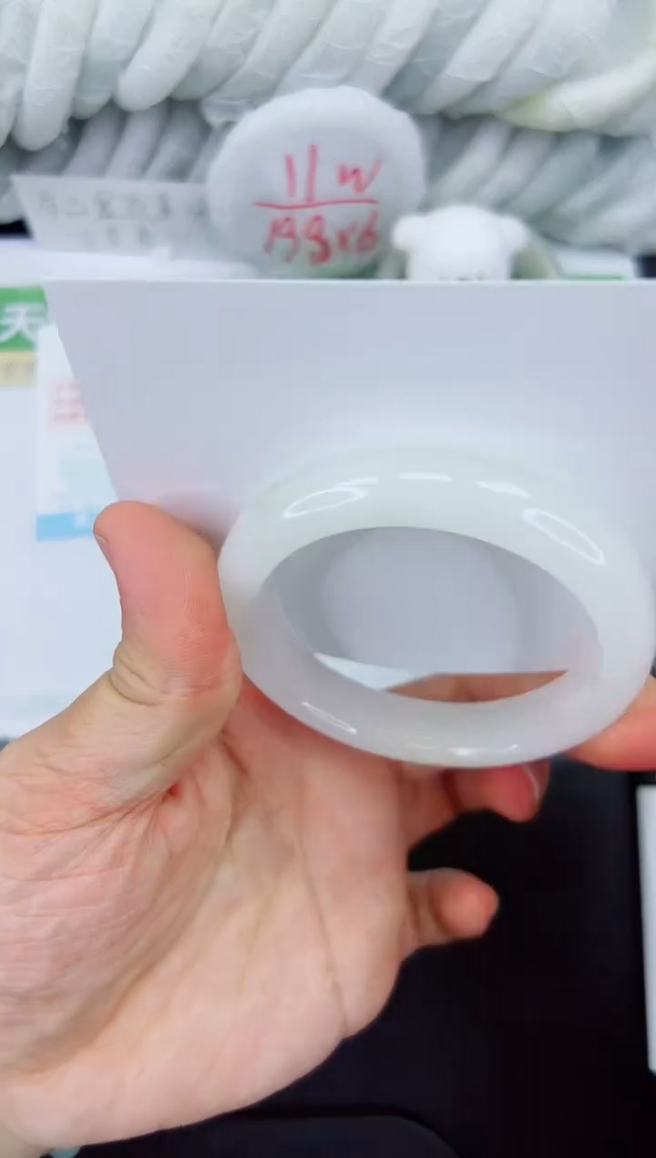 【闪购商品】石英质玉手镯未镶嵌463-52.3