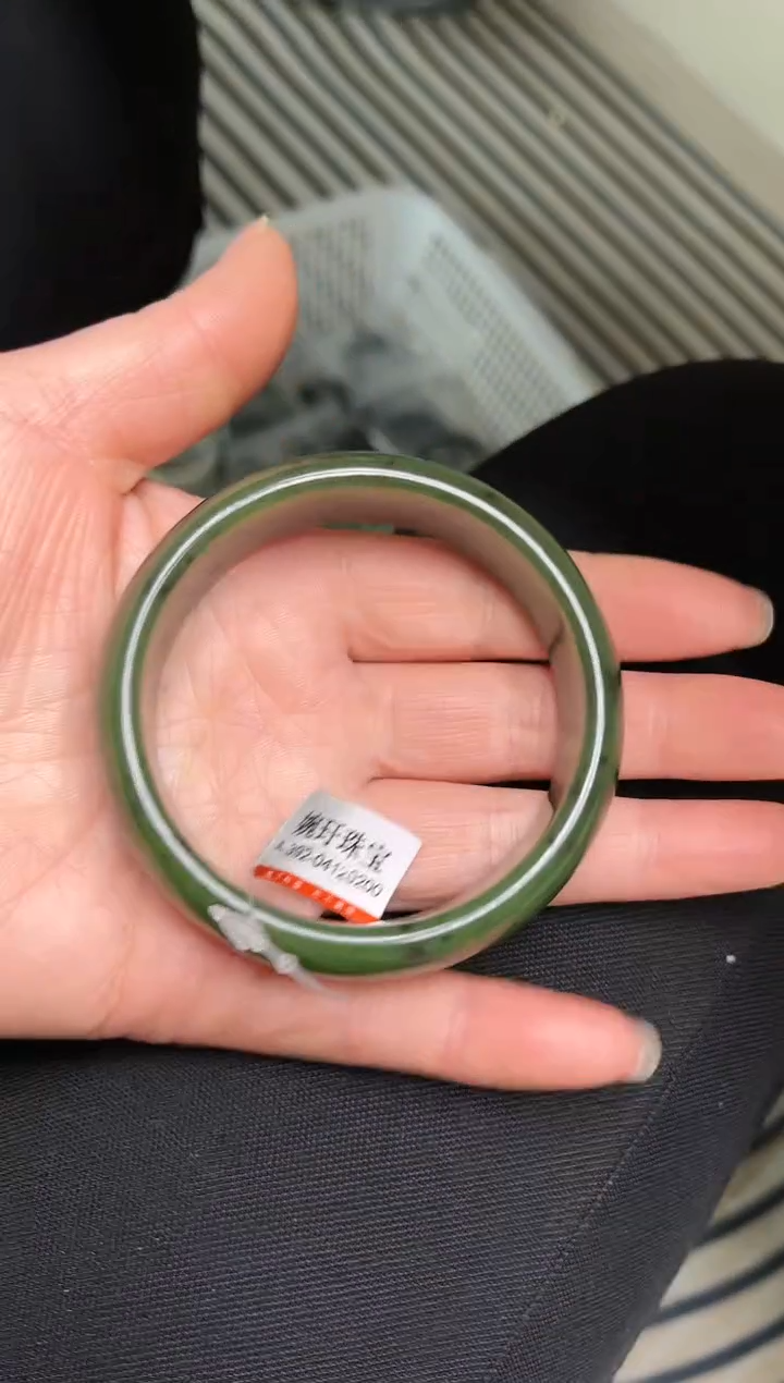 【闪购商品】和田玉手镯未镶嵌圈口60  D-3