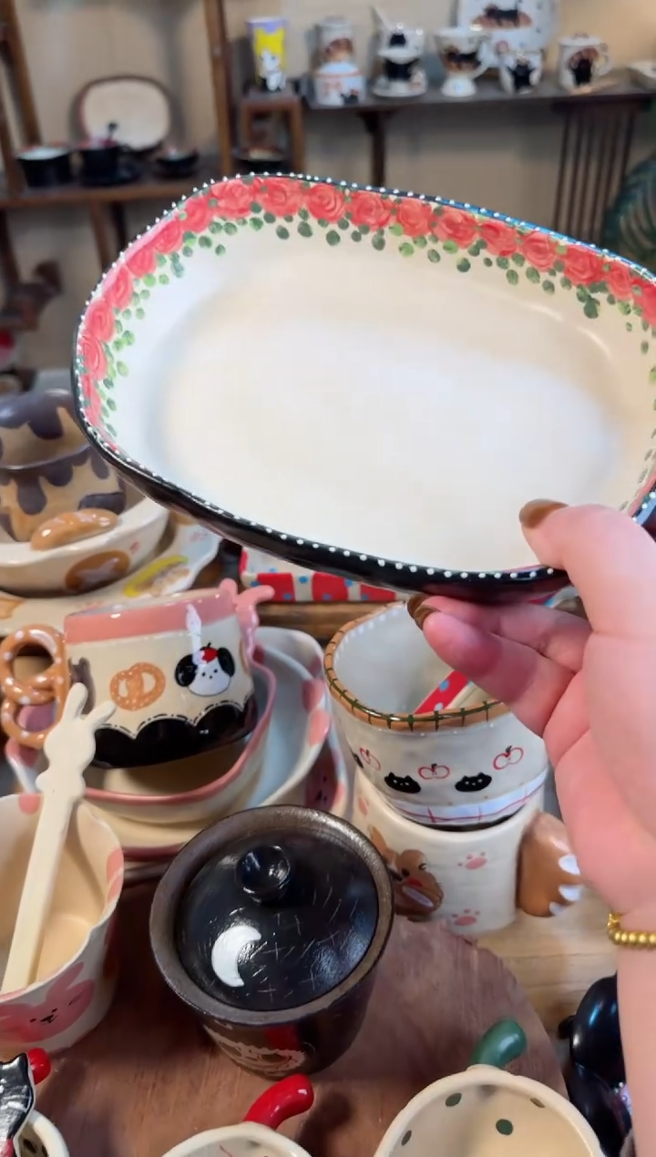 【闪购商品】黑色玫瑰盘高温瓷器