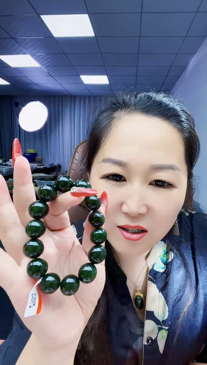 手串未镶嵌和田玉纯天然和田玉俄7碧老油绿16