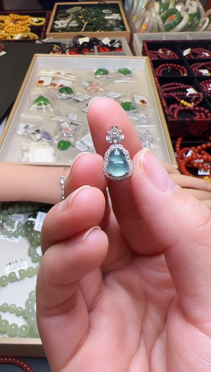 颈饰未镶嵌翡翠翡翠葫芦吊坠