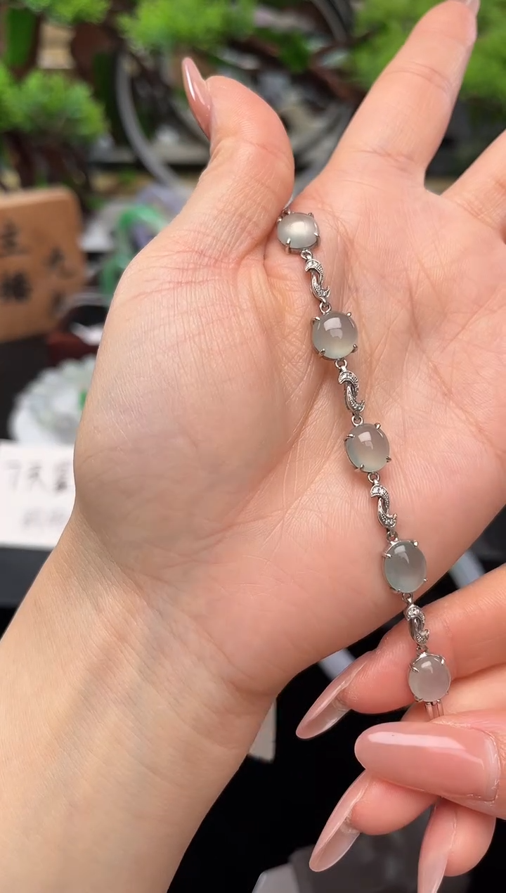 18K金镶嵌手链翡翠手链