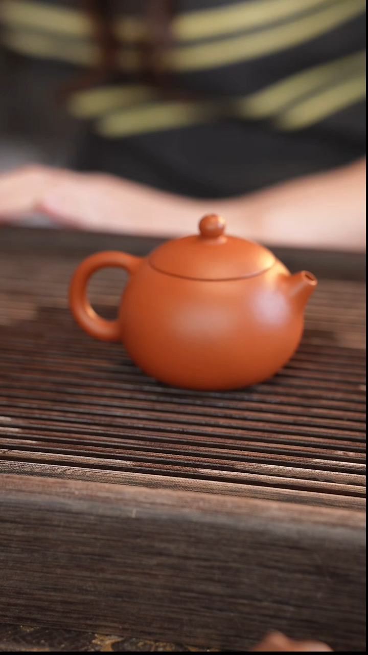 茶壶紫砂西施 朱泥 半手工 120cc