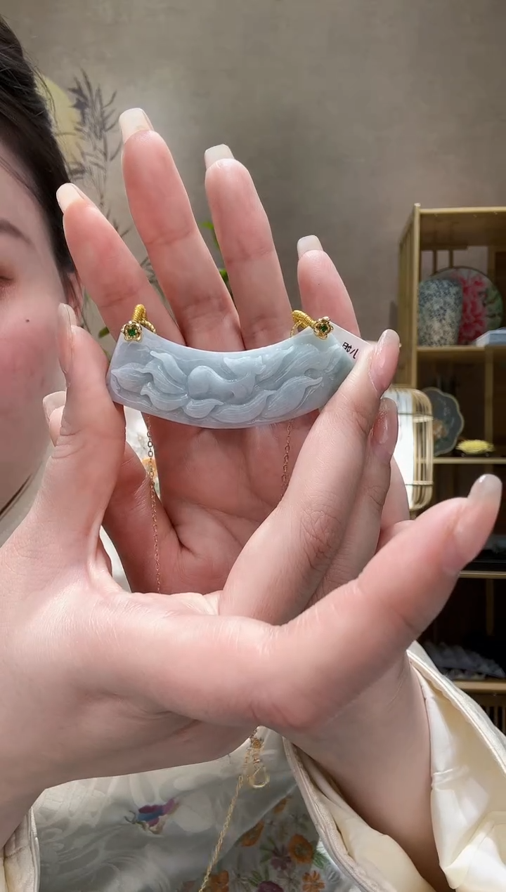 【闪购商品】翡翠颈饰未镶嵌吊坠