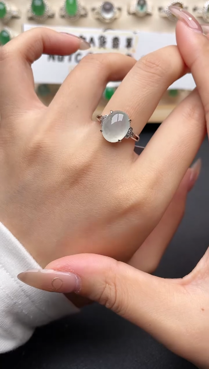 【闪购商品】翡翠戒指银S925镶嵌一物一证一礼盒