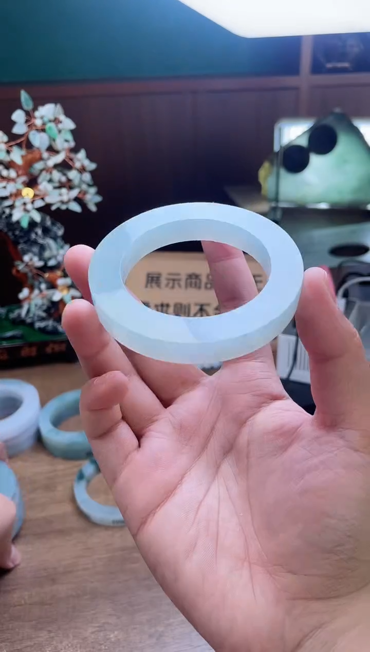 【闪购商品】定制翡翠手镯未镶嵌定制