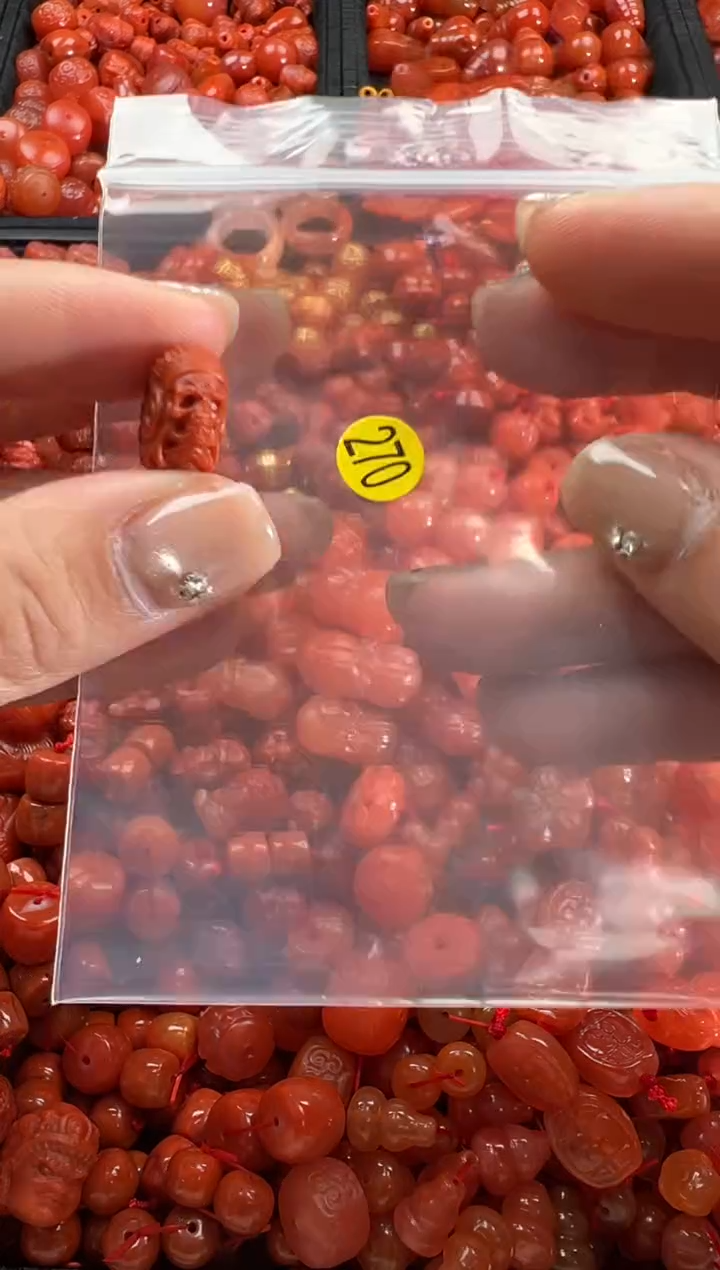 【闪购商品】南红玛瑙颈饰未镶嵌1