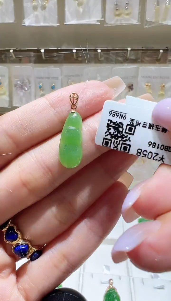 18K金镶嵌和田玉耳饰@@