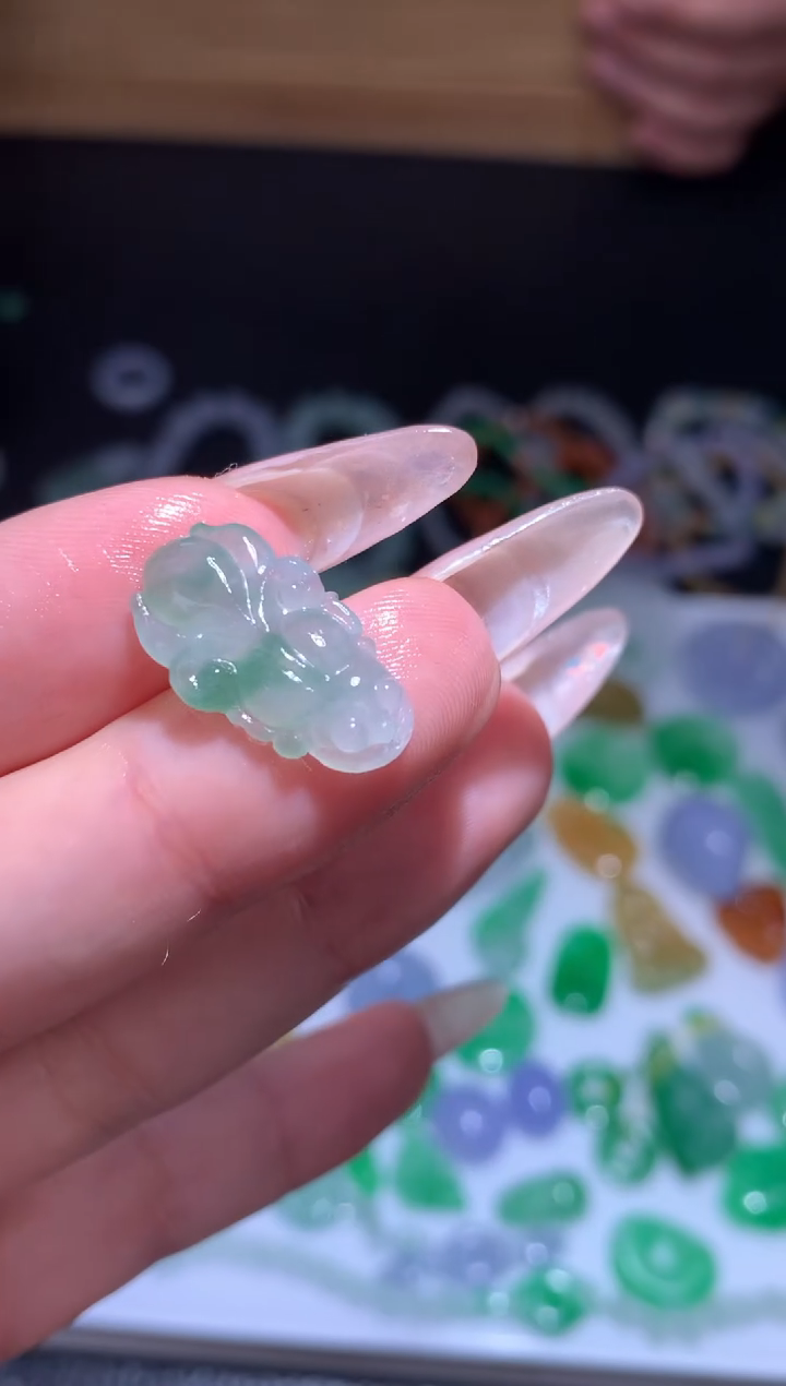 未镶嵌定制翡翠金鱼