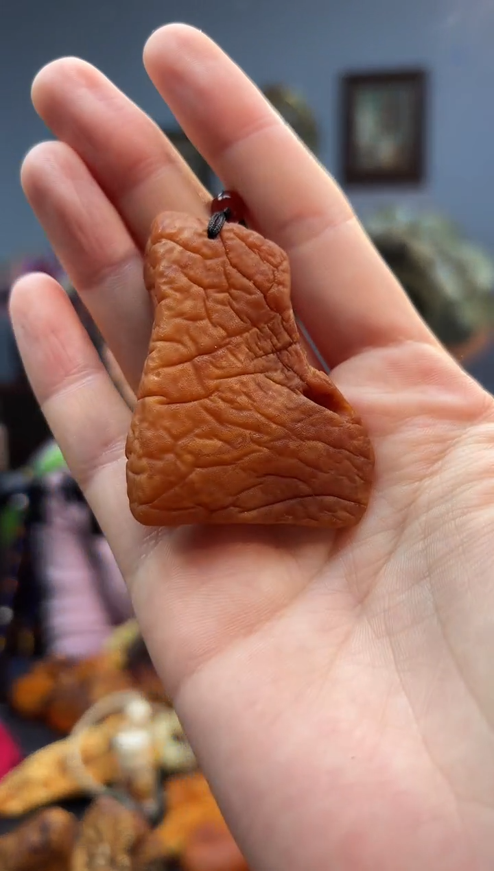 琥珀颈饰未镶嵌吊坠