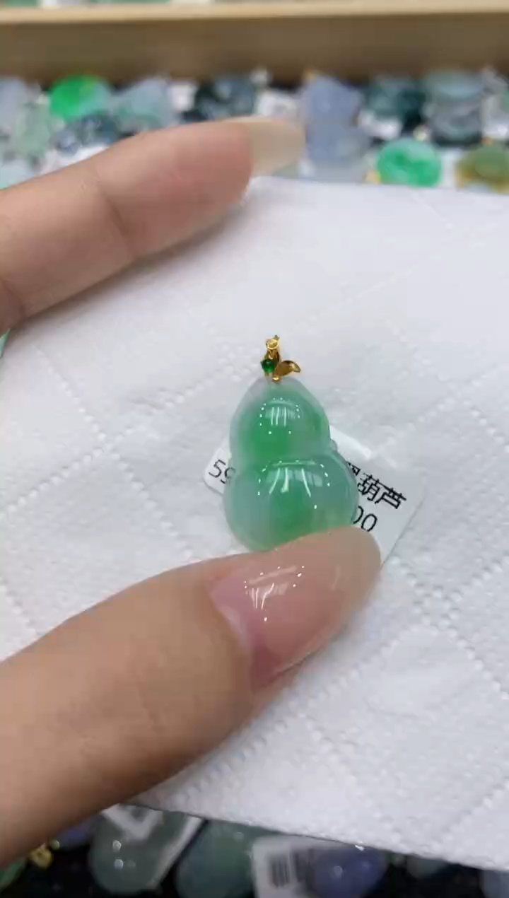 翡翠18K金镶嵌颈饰111111111111