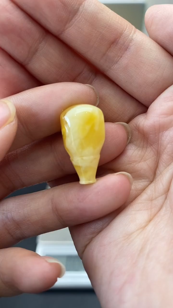 琥珀未镶嵌珠宝奇石891
