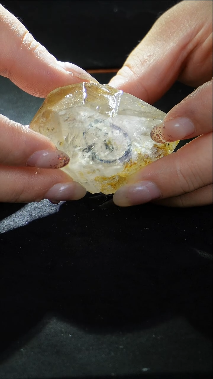 未镶嵌珠宝半成品水晶水胆原石D640