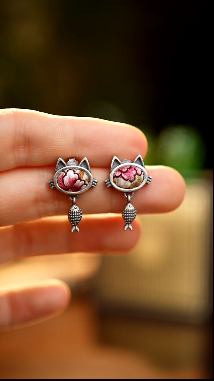 刺绣私人定制苗族手工Q457