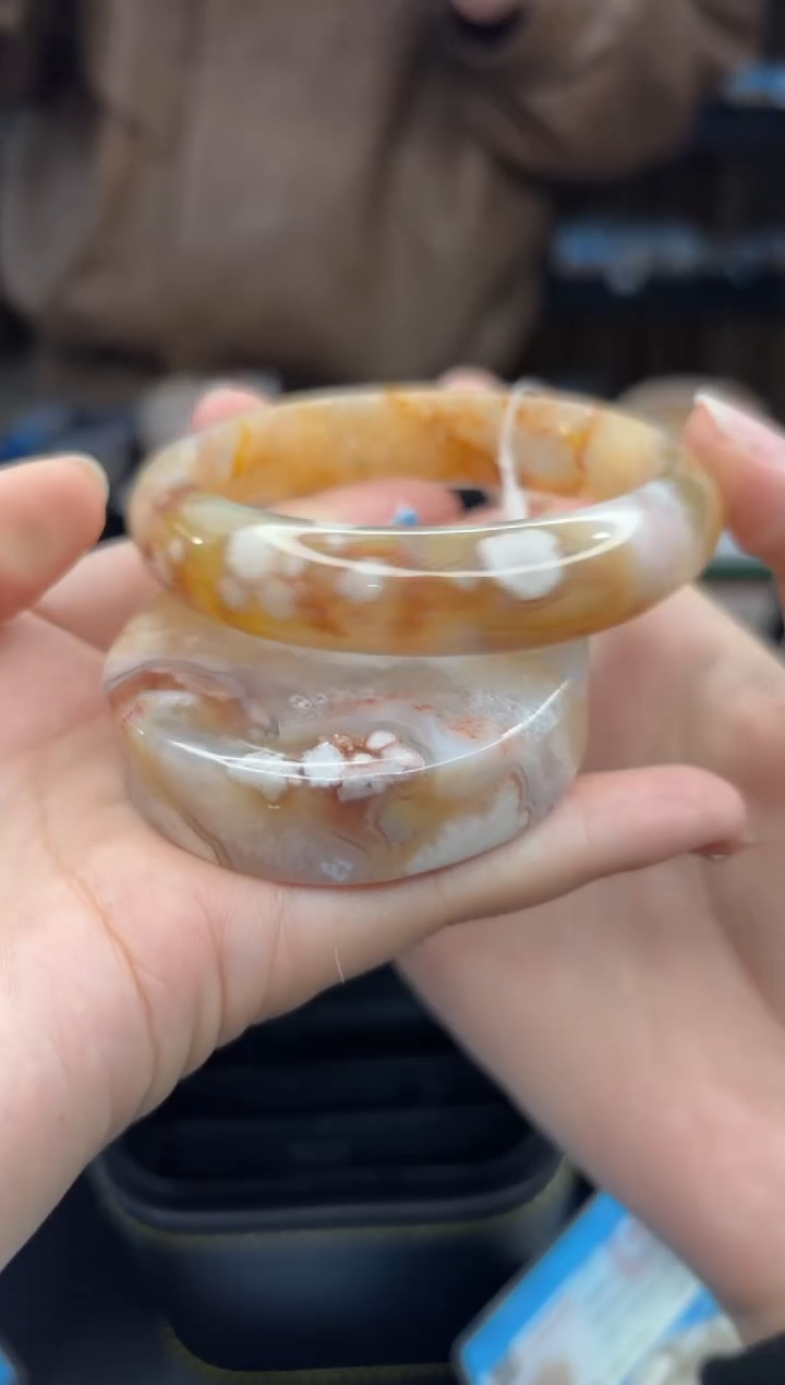 【闪购商品】石英质玉手镯未镶嵌809（61圈赠送镯心）