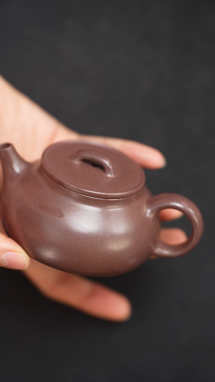 【闪购商品】紫砂茶壶紫泥光素莲桥150cc