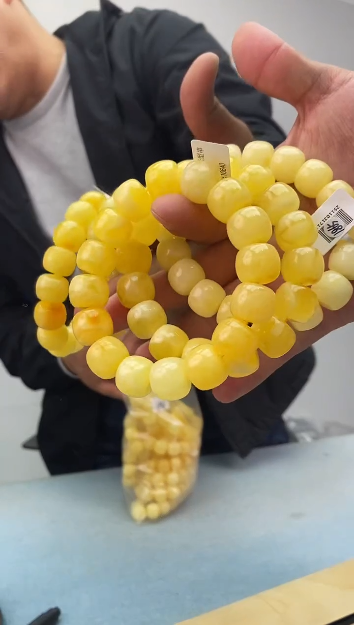 琥珀未镶嵌珠宝奇石假一罚十，多样性发一件035