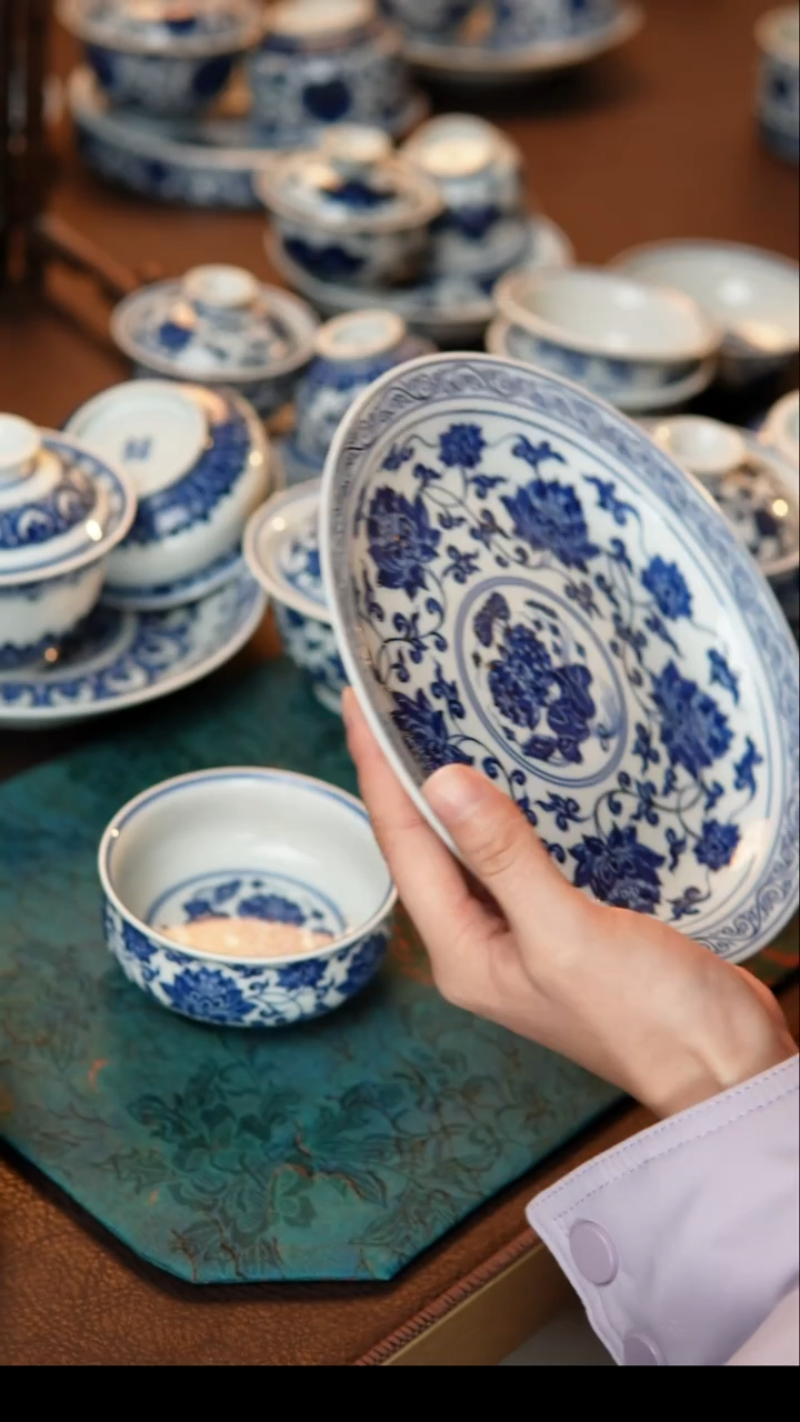 其他陶瓷荷花纹理壶承