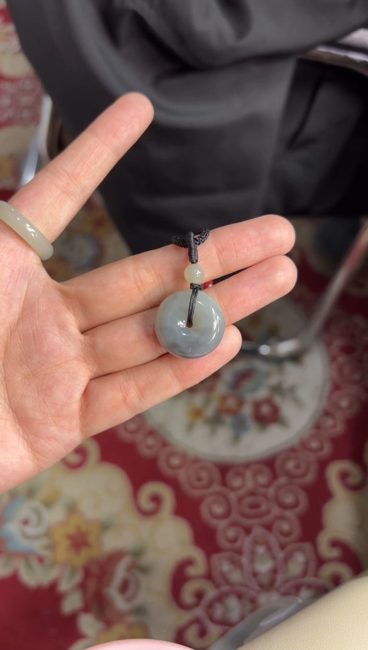 【闪购商品】和田玉吊坠(赠链)未镶嵌若羌微色差吊坠