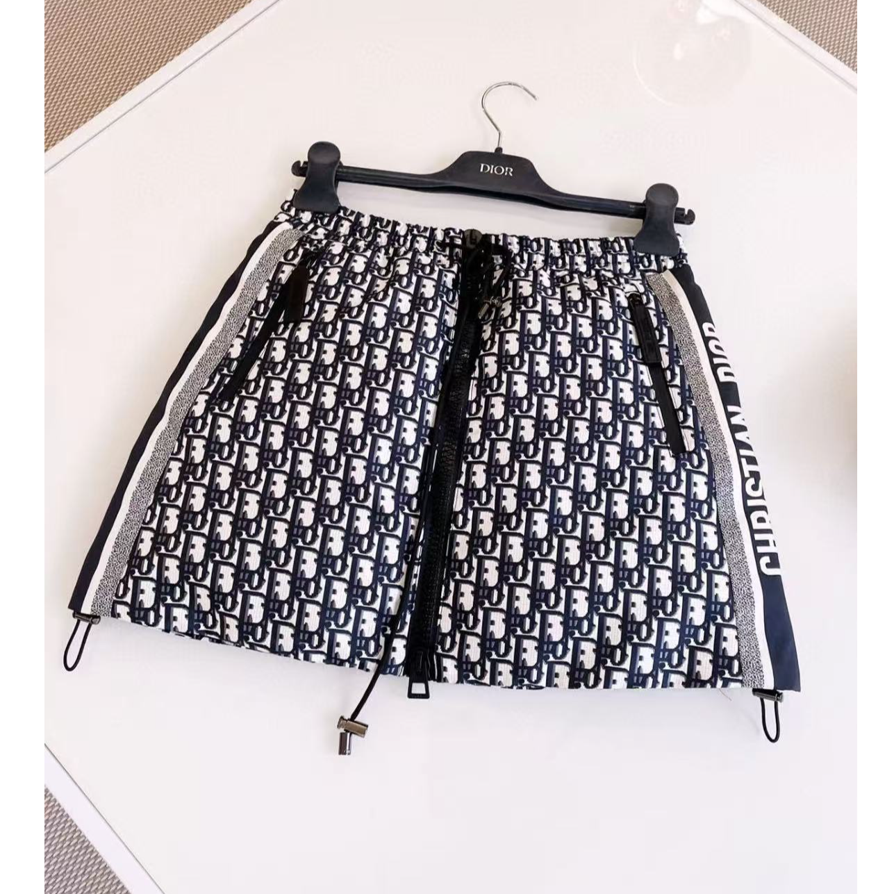 未使用 DIOR/迪奥 双双臻选/tt00127/迪奥短裤/34码