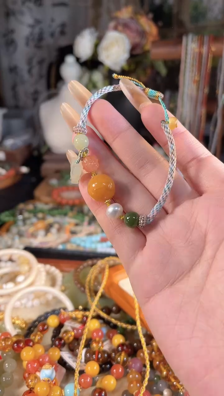 【闪购商品】蜜蜡手链未镶嵌多样性发货其一