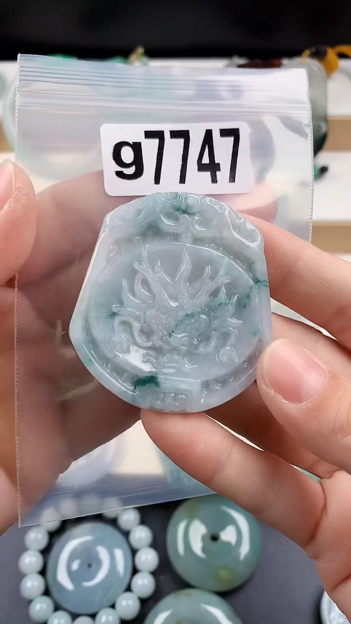 颈饰未镶嵌翡翠天然翡翠吊坠挂件