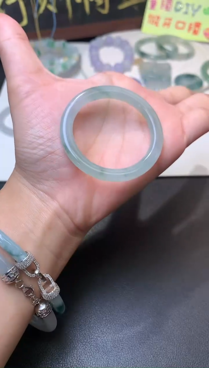 未镶嵌定制翡翠毛货