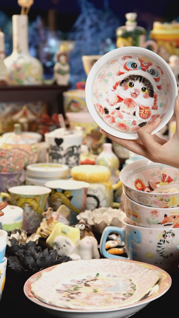 摆件陶景德镇釉下彩手绘设计师款陶瓷