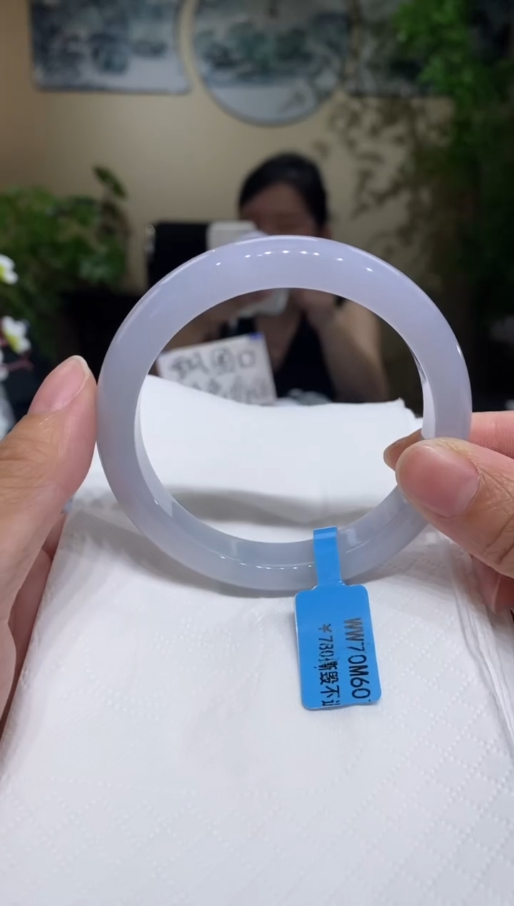 翡翠手镯未镶嵌圈口60.7