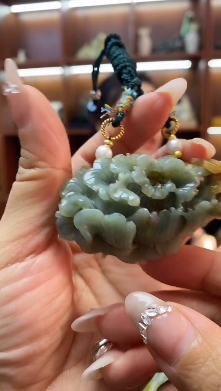 未镶嵌岫玉挂件 