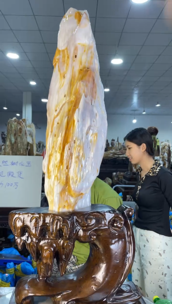 未镶嵌摆件硅化玉88